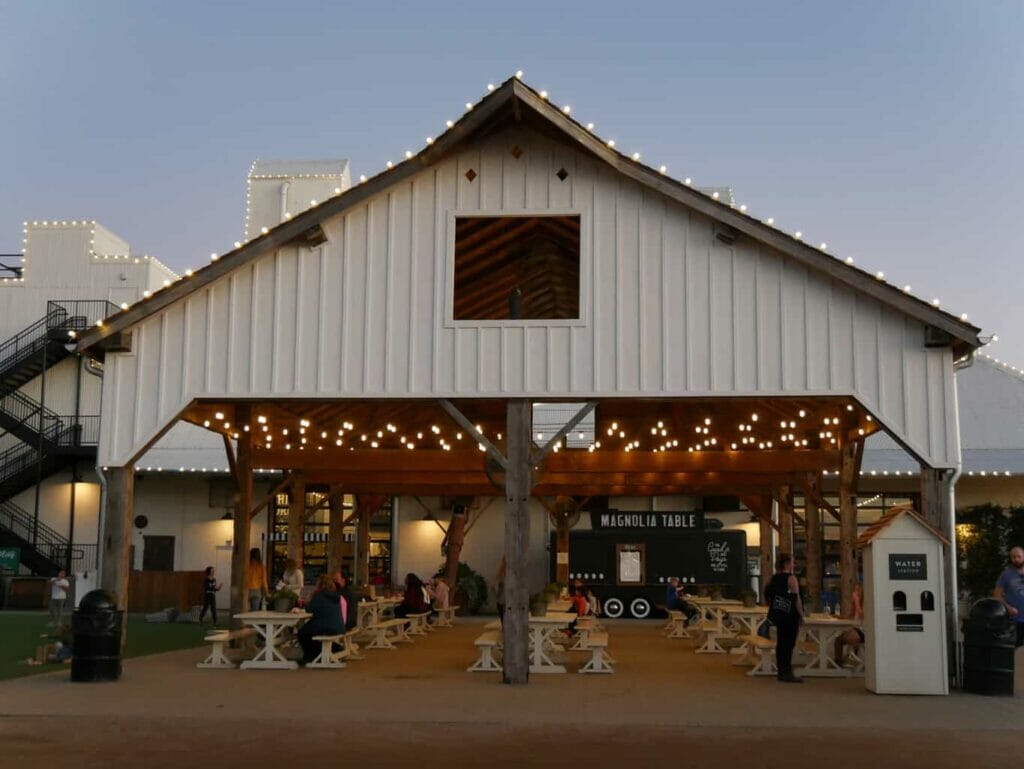 2021 Ultimate Guide for Visiting the Silos at Magnolia Market in Waco ...